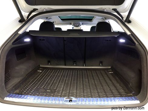 Used 2022 Audi Q8 Premium Plus image 32