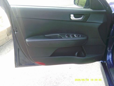 Used 2018 Kia Optima LX FWD image 11