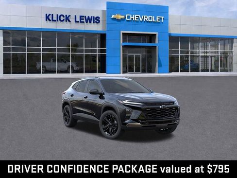 New 2026 Chevrolet Trax ACTIV w/ Driver Confidence Package FWD image 1