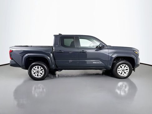 Used 2025 Toyota Tacoma SR5 AWD/4WD image 4