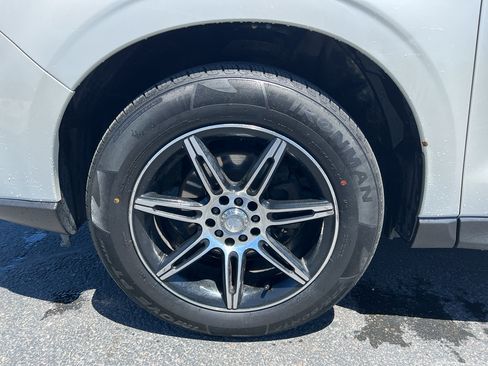 Used 2014 Subaru Forester 2.5i AWD/4WD image 9