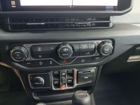 New 2026 Jeep Gladiator Sport image 21