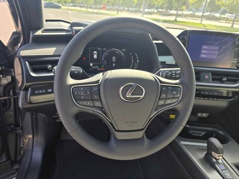New 2026 Lexus UX 300h FWD image 25