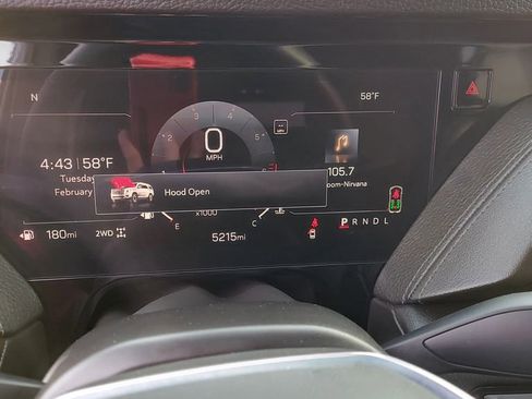 Used 2025 GMC Yukon XL Denali image 11