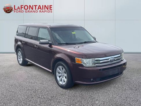 Used 2010 Ford Flex SE FWD image 3