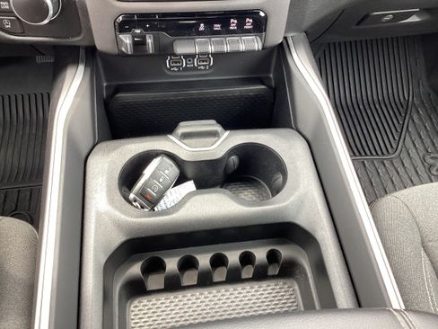 Used 2023 RAM 1500 Big Horn AWD/4WD image 18