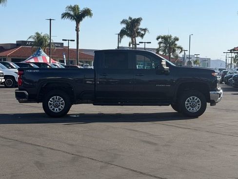 Used 2024 Chevrolet Silverado 2500 LT w/ Convenience Package AWD/4WD image 4