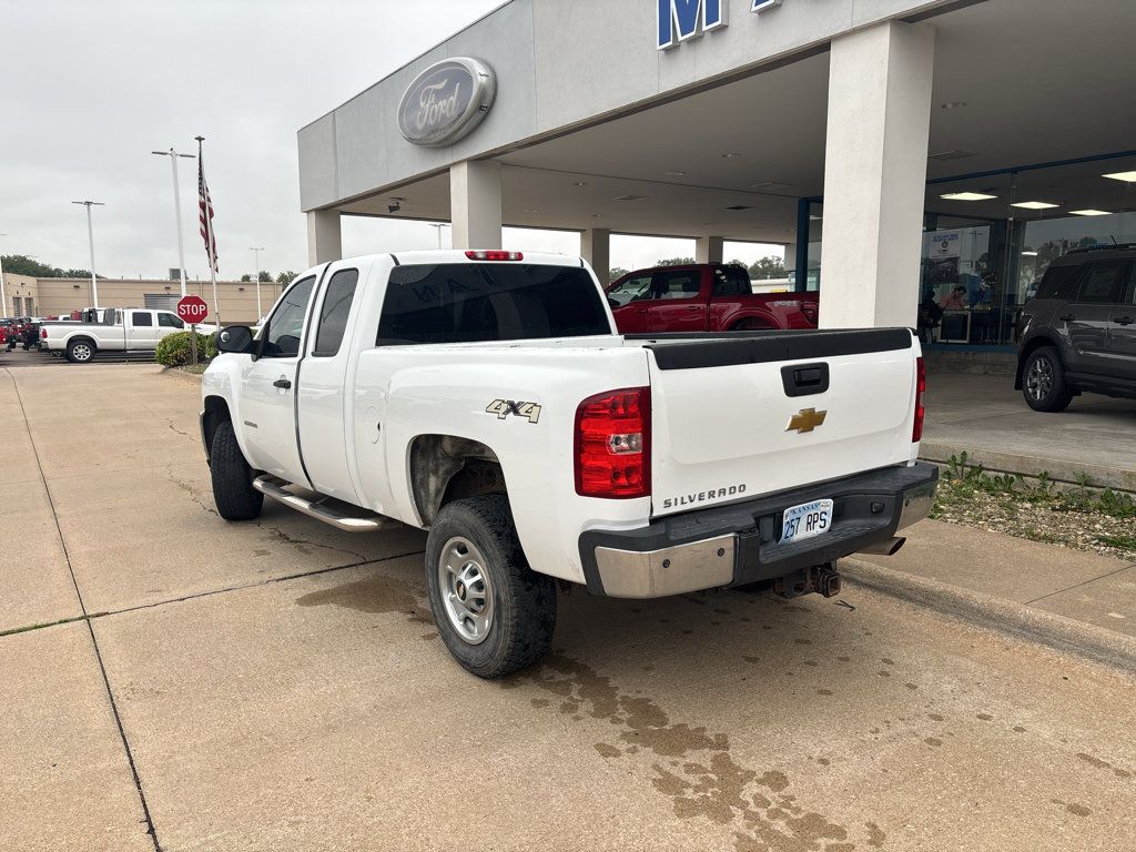 Used 2013 Chevrolet Silverado 2500 W/T AWD/4WD image 7