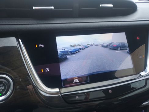 Used 2021 Cadillac XT6 Premium Luxury image 31