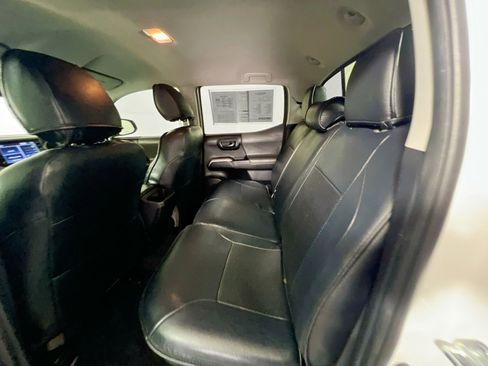 Used 2021 Toyota Tacoma SR5 image 28