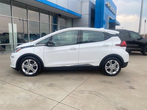 Used 2019 Chevrolet Bolt LT FWD image 2