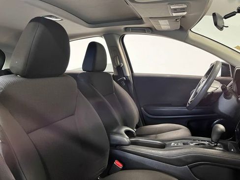 Used 2016 Honda HR-V EX image 10
