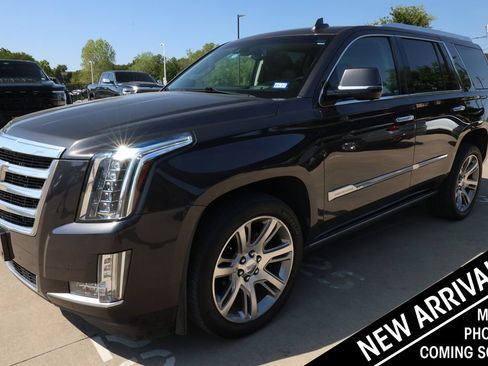 Used 2016 Cadillac Escalade Premium AWD/4WD image 1