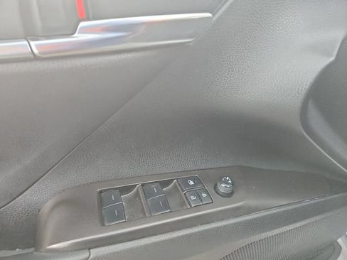 Used 2023 Toyota Camry SE FWD image 13