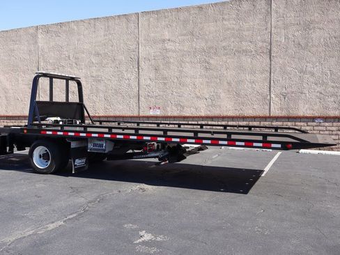 Used 2023 Ford F650 2WD Regular Cab Super Duty image 8