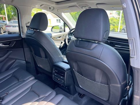 Used 2023 Audi Q7 3.0T Premium w/ Convenience Package AWD/4WD image 26