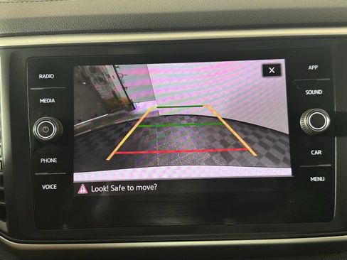 Used 2021 Volkswagen Atlas Cross Sport SE FWD image 23