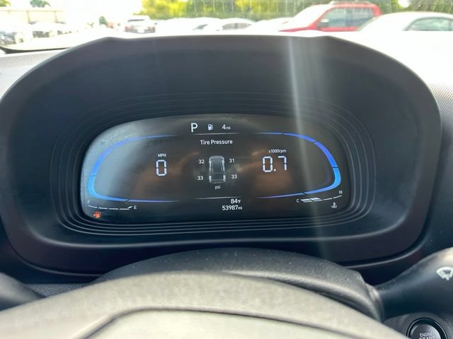 Used 2025 Hyundai Venue SEL FWD image 18