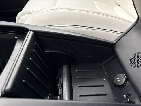 Used 2016 Tesla Model X 60D image 48