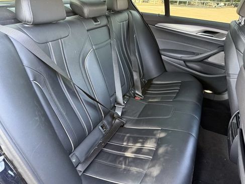 Used 2020 BMW M550i xDrive w/ Parking Assistance Package AWD/4WD image 27