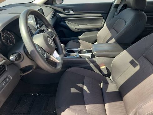 Used 2024 Nissan Altima 2.5 SV FWD image 22