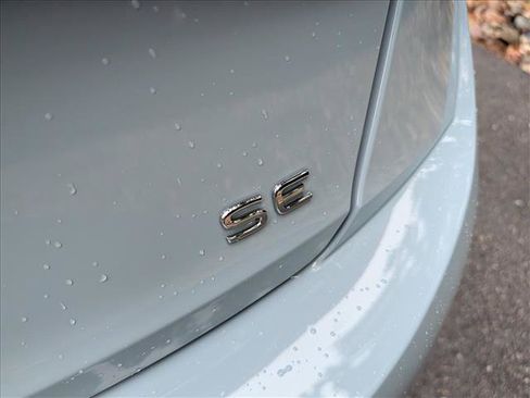 Certified 2025 Volkswagen Jetta SE w/ Sunroof Package FWD image 19