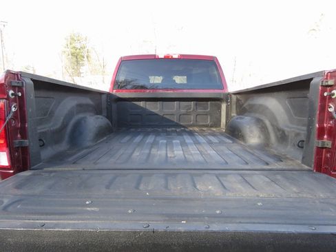 Used 2018 RAM 2500 Tradesman w/ Chrome Appearance Group image 17