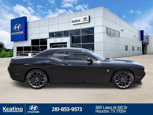 Used 2023 Dodge Challenger R/T Scat Pack RWD image 4