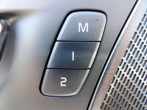 New 2026 Volvo XC60 B5 Ultra w/ Protection Package Premier image 11