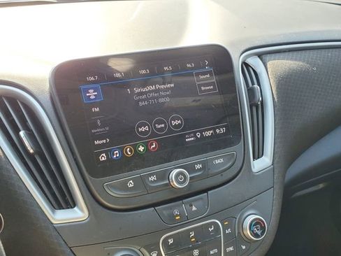 Used 2022 Chevrolet Malibu LT image 21