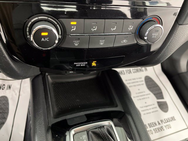 Used 2017 Nissan Rogue S AWD/4WD image 25