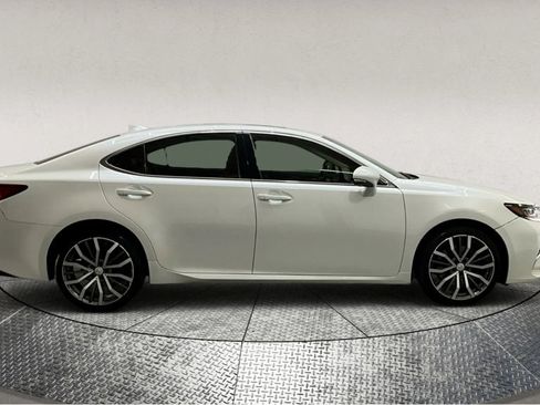 Used 2017 Lexus ES 350 image 8