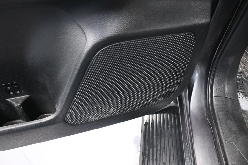 Used 2022 Toyota Tacoma SR5 w/ Technology Package RWD image 15