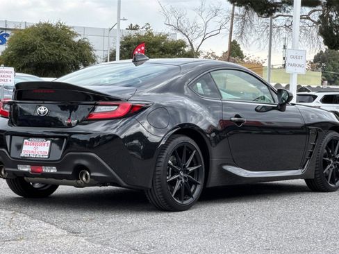 Certified 2025 Toyota GR86 Premium image 3