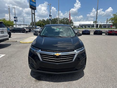 Used 2022 Chevrolet Equinox LS FWD image 2