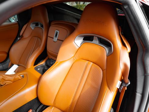 Used 2013 SRT Viper GTS w/ GTS Laguna Interior Pkg image 16