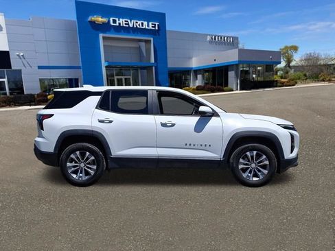 Used 2025 Chevrolet Equinox LT AWD/4WD image 27