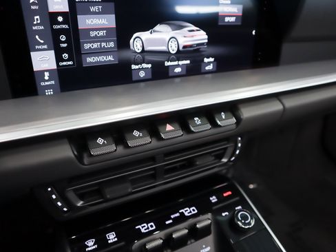 Certified 2020 Porsche 911 Carrera 4S AWD/4WD image 15