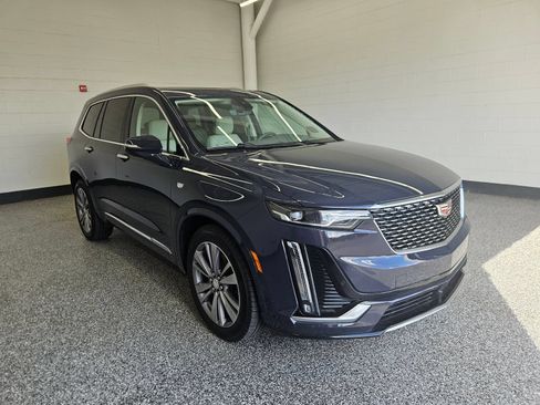 Used 2024 Cadillac XT6 Premium Luxury w/ Technology Package AWD/4WD image 7