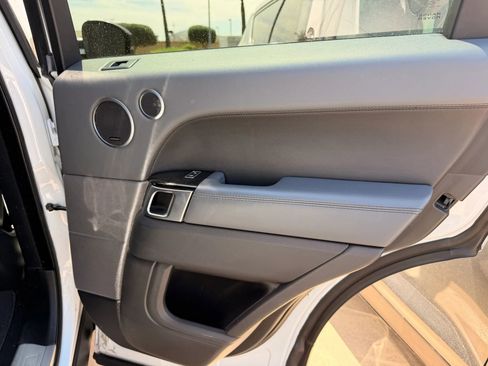 Used 2015 Land Rover Range Rover Sport HSE image 14