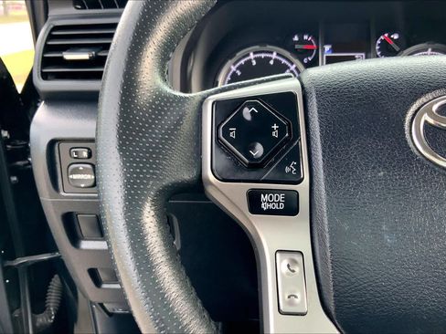 Used 2022 Toyota 4Runner TRD Sport AWD/4WD image 23