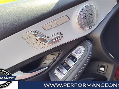 Used 2020 Mercedes-Benz GLC 300 4MATIC image 10