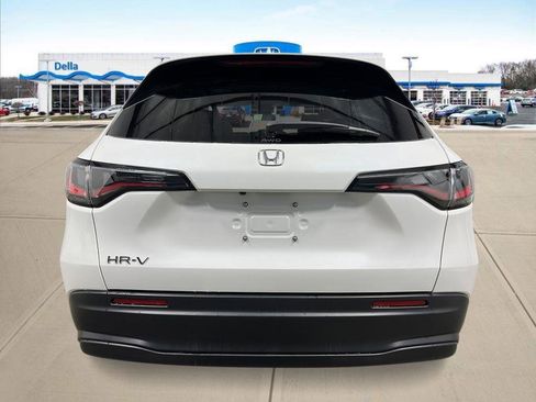 New 2026 Honda HR-V LX image 4