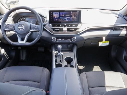 New 2026 Nissan Altima 2.5 SV FWD image 6