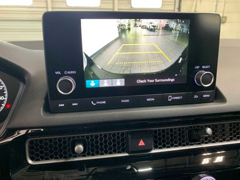 Used 2023 Honda Civic LX image 5