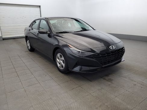 Used 2021 Hyundai Elantra SE FWD image 13
