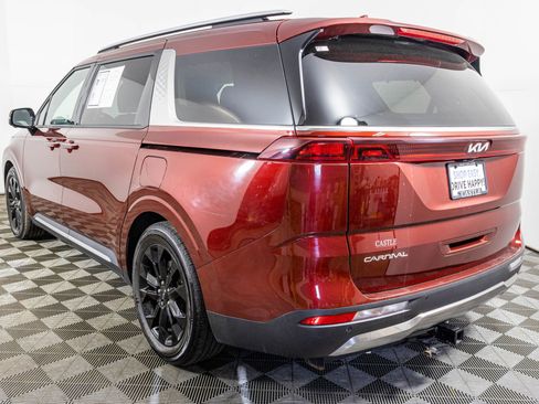 Used 2023 Kia Carnival SX image 17