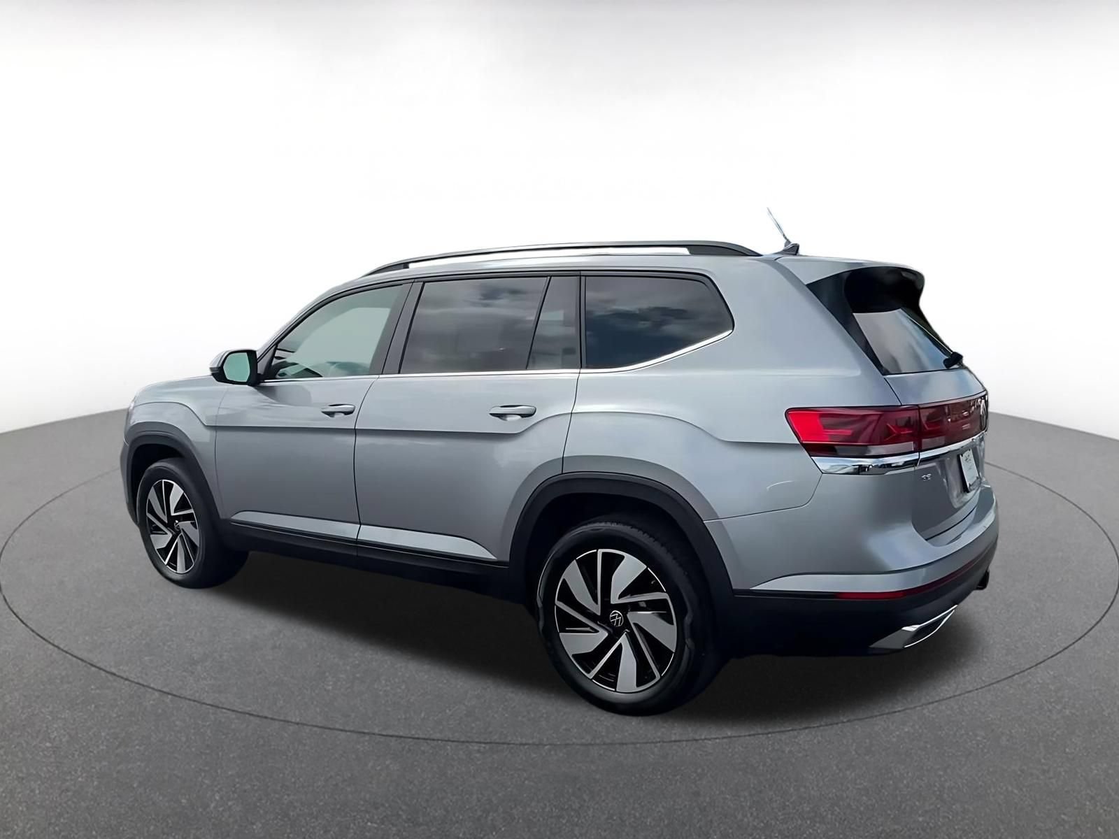 Used 2026 Volkswagen Atlas SE AWD/4WD image 9