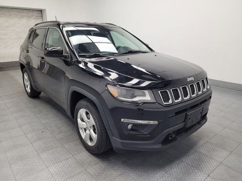 Used 2018 Jeep Compass Latitude w/ Popular Equipment Group FWD image 13