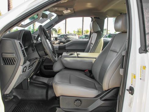 Used 2020 Ford F250 XL w/ Power Equipment Group image 17